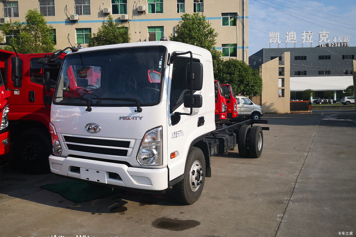 现代商用车 盛图H5 154马力 5.12米排半栏板轻卡
