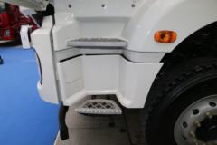 陕汽重卡 德龙新M3000 350马力 8X4 7.99方LNG混凝土搅拌车(国六)