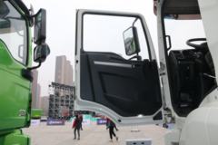 陕汽重卡 德龙新M3000 350马力 8X4 7.99方LNG混凝土搅拌车(国六)