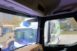 德龙M6000&nbsp;油罐车驾驶室图片