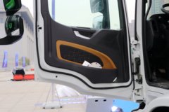 陕汽重卡 德龙M6000 350马力 8X4 运油车(SHN5320GYYVR6269)