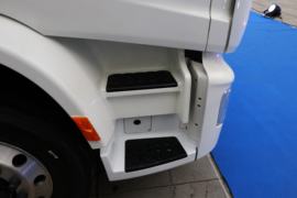 德龙M6000&nbsp;中置轴车辆运输车外观图片