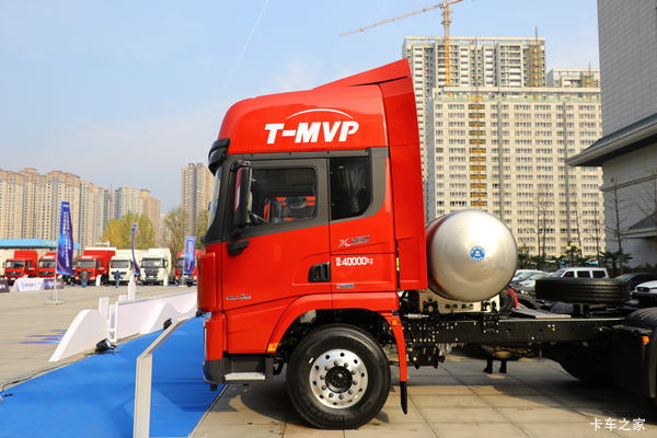 降价促销 德龙X3000牵引车仅售41.50万