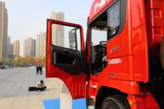 陕汽重卡 德龙X3000 轻量化版 460马力 6X4 LNG牵引车(国六)(SX4259XD4TLQ1)