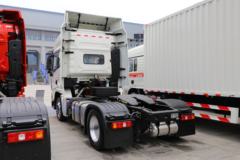 陕汽康明斯 德龙X3000 轻量化版 440马力 4X2牵引车(伊顿13挡)(SX4180XC13) 陕汽康明斯 德龙X3000 轻量化版 440马力 4X2牵引车(伊顿13挡)(SX4180XC13)