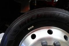 陕汽康明斯 德龙X3000 轻量化版 440马力 4X2牵引车(伊顿13挡)(SX4180XC13) 陕汽康明斯 德龙X3000 轻量化版 440马力 4X2牵引车(伊顿13挡)(SX4180XC13)