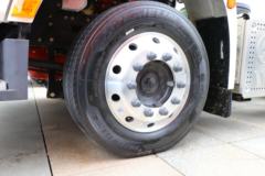 陕汽康明斯 德龙X3000 轻量化版 440马力 4X2牵引车(伊顿13挡)(SX4180XC13) 陕汽康明斯 德龙X3000 轻量化版 440马力 4X2牵引车(伊顿13挡)(SX4180XC13)