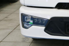 陕汽重卡 德龙L6000 16T 4X2 7.75米排半电动载货车(SX1160KR571N)255.5kWh