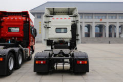 陕汽康明斯 德龙X3000 轻量化版 440马力 4X2牵引车(伊顿13挡)(SX4180XC13) 陕汽康明斯 德龙X3000 轻量化版 440马力 4X2牵引车(伊顿13挡)(SX4180XC13)