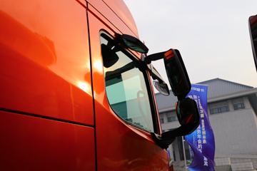 �����ؿ� ����H6000 430���� 4X2ǣ����(����)ͼƬ