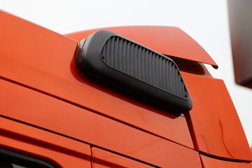 �����ؿ� ����H6000 430���� 4X2ǣ����(����)ͼƬ