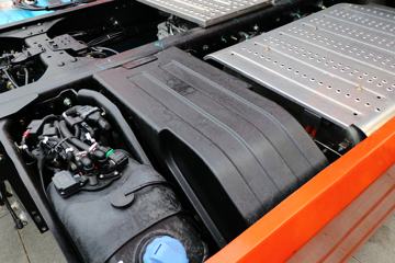 �����ؿ� ����H6000 430���� 4X2ǣ����(����)ͼƬ