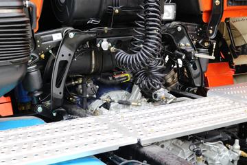 �����ؿ� ����H6000 430���� 4X2ǣ����(����)ͼƬ