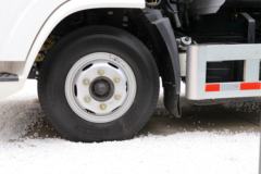 陕汽 德龙K3000 140马力 4X2 3T压缩垃圾车(金鸽牌)(YZT5080ZYSYTE6)