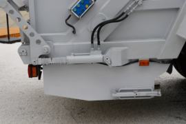 陕汽重卡底盘&nbsp;垃圾运输车上装图片