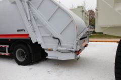 陕汽 德龙N3000 220马力 4X2 9T压缩垃圾车(金鸽牌)(YZT5181ZYSYTE6)