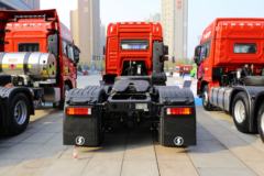 陕汽重卡 德龙新M3000 轻量化版 430马力 6X4牵引车(SX4250MC4)