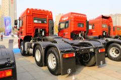 陕汽重卡 德龙新M3000 轻量化版 430马力 6X4牵引车(SX4250MC4)