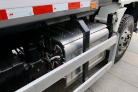 陕汽重卡底盘&nbsp;垃圾运输车底盘图片