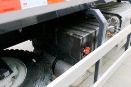 陕汽重卡底盘&nbsp;垃圾运输车底盘图片