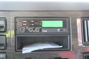 һ����� J6L�п� �ʻݰ� 240���� 4X2 6.75�ײ�դʽ�ػ���(CA5180CCYP62K1L4A1E5)ͼƬ