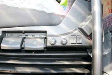 һ����� J6L�п� �ʻݰ� 240���� 4X2 6.75�ײ�դʽ�ػ���(CA5180CCYP62K1L4A1E5)ͼƬ