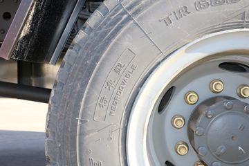 һ����� J6L�п� �ʻݰ� 240���� 4X2 6.75�ײ�դʽ�ػ���(CA5180CCYP62K1L4A1E5)ͼƬ