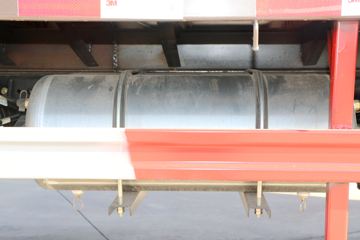 һ����� J6L�п� �ʻݰ� 240���� 4X2 6.75�ײ�դʽ�ػ���(CA5180CCYP62K1L4A1E5)ͼƬ