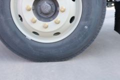 一汽解放 J6L中卡 质惠版 180马力 6.8米翼开启厢式载货车(CA5160XYKP62K1L4E5)