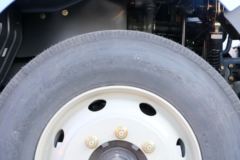 一汽解放 J6L中卡 质惠版 180马力 6.8米翼开启厢式载货车(CA5160XYKP62K1L4E5)