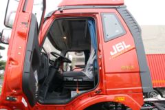 一汽解放 J6L中卡 2019款 领航版 220马力 4X2 6.75米栏板载货车(CA1180P62K1L4E5)