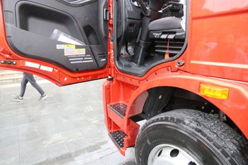 һ����� J6L�п� 2019�� �캽�� 220���� 4X2 6.75�������ػ���(CA1180P62K1L4E5)ͼƬ