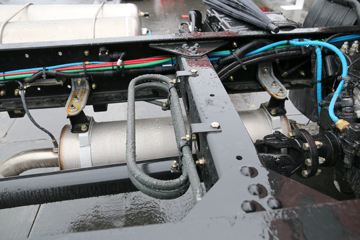 һ����� J6L�п� 2019�� �캽�� 220���� 4X2 6.75�������ػ���(CA1180P62K1L4E5)ͼƬ