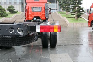 һ����� J6L�п� 2019�� �캽�� 220���� 4X2 6.75�������ػ���(CA1180P62K1L4E5)ͼƬ