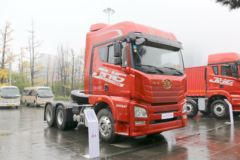 青岛解放 JH6重卡 领航版 550马力 6X4 牵引车(CA4250P25K25T1E5A80)