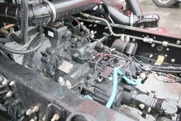 һ����� J6L�п� 2019�� �캽�� 220���� 4X2 6.75�������ػ���(CA1180P62K1L4E5)ͼƬ