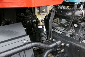 һ����� J6L�п� 2019�� �캽�� 220���� 4X2 6.75�������ػ���(CA1180P62K1L4E5)ͼƬ