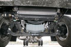 一汽解放 J6L中卡 2019款 领航版 220马力 4X2 6.75米栏板载货车(CA1180P62K1L4E5)