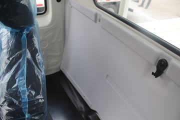 �������� С��բ� 95���� 4X2 3.3����ж��(����)ͼƬ