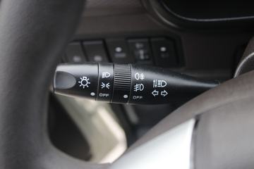 �������� С��բ� 95���� 4X2 3.3����ж��(����)ͼƬ