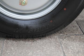 �������� С��բ� 95���� 4X2 3.3����ж��(����)ͼƬ