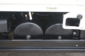 �������� С��բ� 95���� 4X2 3.3����ж��(����)ͼƬ