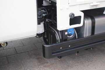 �������� С��բ� 95���� 4X2 3.3����ж��(����)ͼƬ