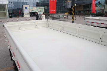 �������� С��բ� 95���� 4X2 3.3����ж��(����)ͼƬ