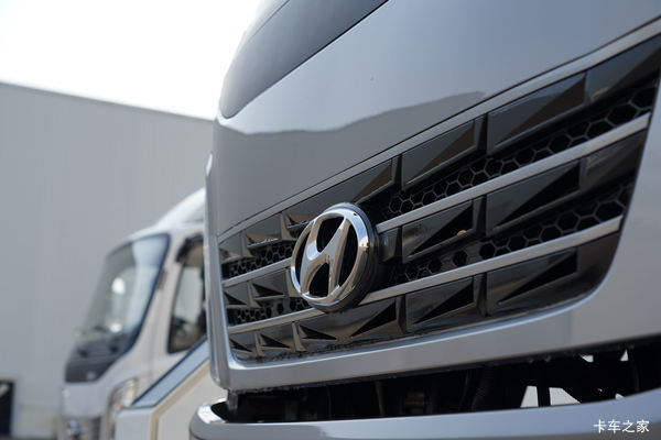 降价促销 南京泓图500载货车仅售10.60万