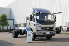 现代商用车 泓图500 154马力 5.17米排半栏板轻卡(CNJ1100QDA42V) 现代商用车 泓图500 154马力 5.17米排半栏板轻卡(CNJ1100QDA42V)