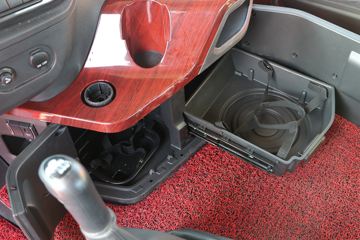 �ൺ��� JH6�ؿ� ������Ϸ��� 550���� 6X4 AMT�Զ���ǣ����(CA4259P25K2T1E5A80)ͼƬ