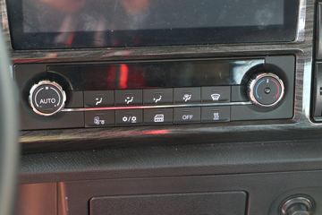 �ൺ��� JH6�ؿ� ������Ϸ��� 550���� 6X4 AMT�Զ���ǣ����(CA4259P25K2T1E5A80)ͼƬ