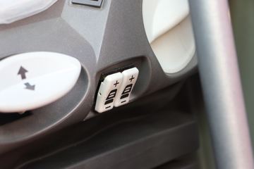 �ൺ��� JH6�ؿ� ������Ϸ��� 550���� 6X4 AMT�Զ���ǣ����(CA4259P25K2T1E5A80)ͼƬ