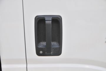 һ������ ��Ź�ʨ 120���� 4X2 ���ϳ�ͼƬ